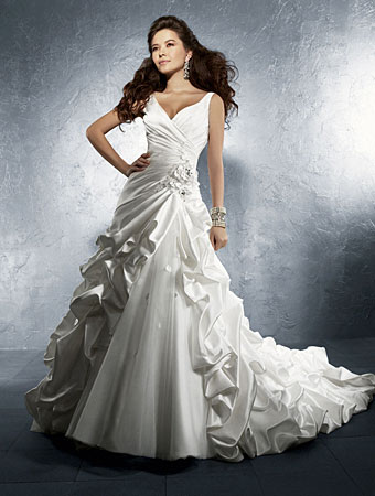 Alfred Angelo wedding gown style #2234
